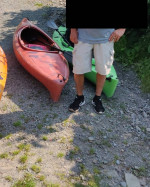 Red Perception Kayak Model Charter. 10 ft