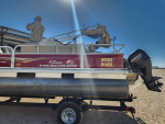 2021 Suntracker Pontoon