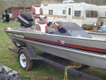1990 Bass Tracker 17 ft Boat with Trailer  1976 85hp Outboard Motor