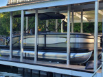 2022 Barletta L25 UC tri toon pontoon w/ 300 Mercury Verado Low Hours