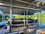 2022 Barletta L25 UC tri toon pontoon w/ 300 Mercury Verado Low Hours