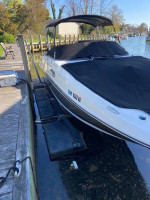 Sunstream boat lift