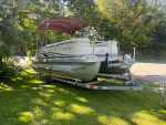 22 foot pontoon