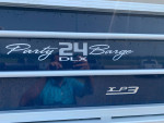 2019 Suntracker 240 DLX Party Barge Tri-Toon