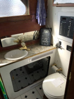 35 ft Cabin Cruiser - great live aboard