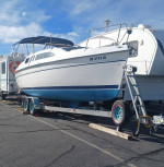 Hunter 26 (260) Sail Boat, dual axel trailer, Honda 9.9 Motor