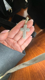 10K GLA Appraised diamond cross pendant