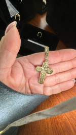 10K GLA Appraised diamond cross pendant