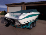 SEA RAY SPORT BOAT