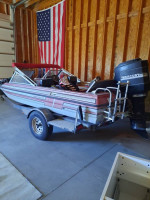 1991 18' Brunswick speedboat