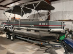 24' SunTracker Pontoon Boat