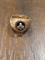 Estate Vintage 10k 2 Tone Gold Onyx Masonic Pinkie Ring. Size 6.5