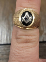 Estate Vintage 10k 2 Tone Gold Onyx Masonic Pinkie Ring. Size 6.5