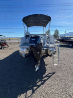 2023 Lowe Boats SF212