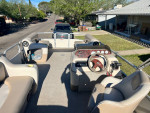 Sun Tracker Party Barge 21 Pontoon
