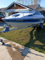 1989 Bayliner Capri Cuddy