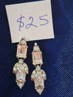 Rhinestone pierced earrings