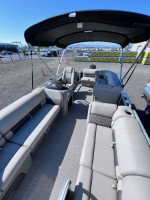 2024 Sun Tracker Party Barge 20 DLX