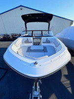 2024 Bayliner VR5 Bowrider