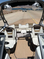 2021 Yamaha 212s wakeboard, surf boat