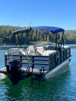 2022 Bentley 223RL Pontoon