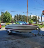 Maxum ski boat
