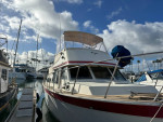 34ft Tollycraft (slip not included)