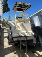 23’Key West Center Console
