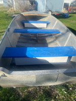 1969 14' Hewes Craft Boat