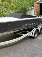 22' Donzi Classic Speedboat