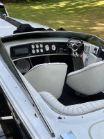 22' Donzi Classic Speedboat