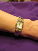 ATTRACTIVE WATCH--- includes working battery