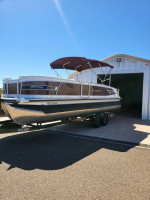 2022 Godfrey Aquapatio 275 DFL White/Black Cherry Yamaha 425.