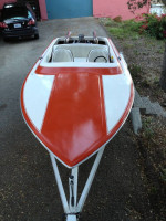 19ft. SPECTRA SKI BOAT