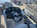 2017 Avalon Funship Entertainer tri-toon