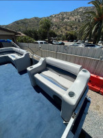 1990 Grumman Funship pontoon