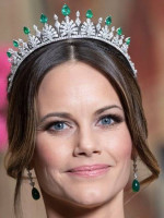 Tiara/crown-Princess Sofia of Sweden's Emerald replica