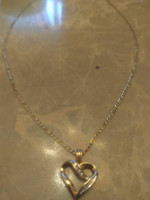 Diamond heart gold necklace