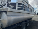 Brand New Montego Bay 8520 w/140hp Suzuki Motor