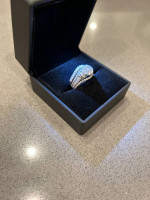 💍 Beautiful Woman’s Diamond Ring Set