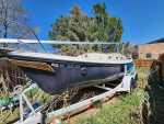 23' MacGregor Sailboat Newport edition