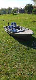 12' Aluminum boat with motor