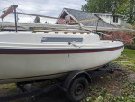 MacGregor Venture 2-22 Sailboat w/Honda 9.9 OB