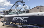 Epic 23v wake boat
