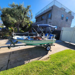 BOSTON WHALER