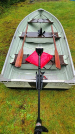12' Aluminum StarCraft boat with 34lb thrust MinnKota Electric Motor