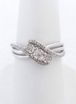 1/10 Carat Diamond Ring 10K 2.9 Grams Retail Price $650