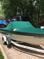 18 FT Aluminum 2001 Crestliner Super Hawk