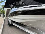Crownline E6 - 26' skiboat