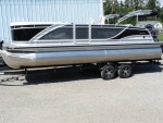 23' Pontoon boat